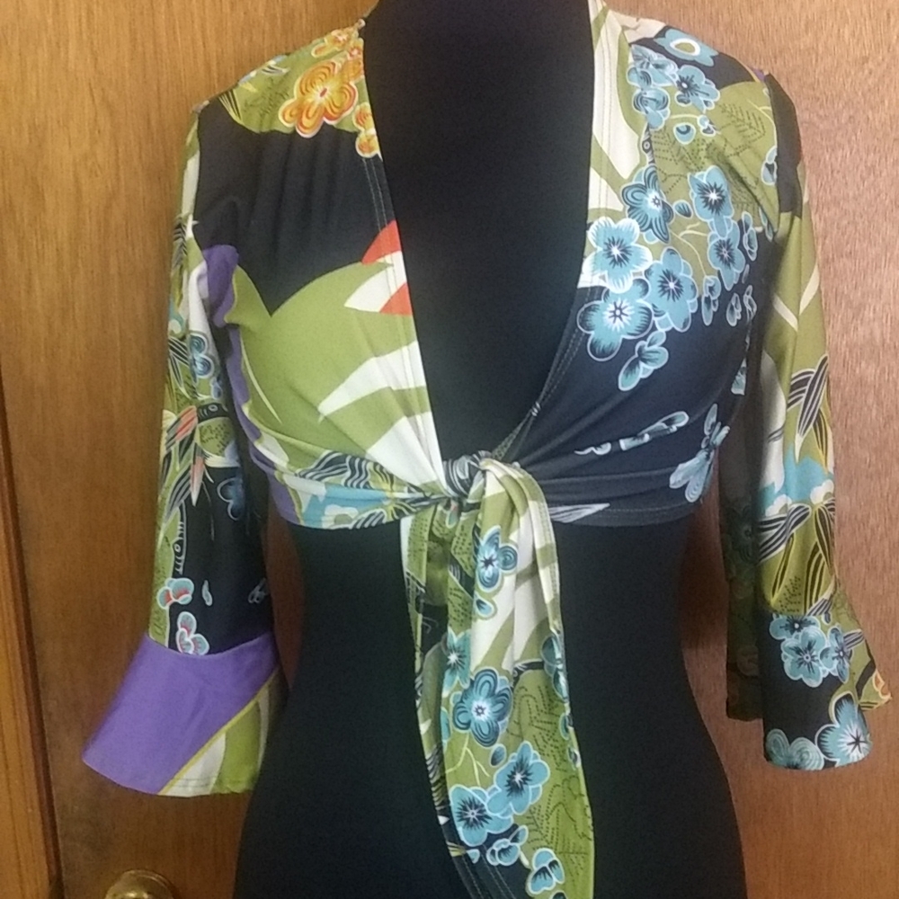 Retro Tie in Front Crop Top Size Large